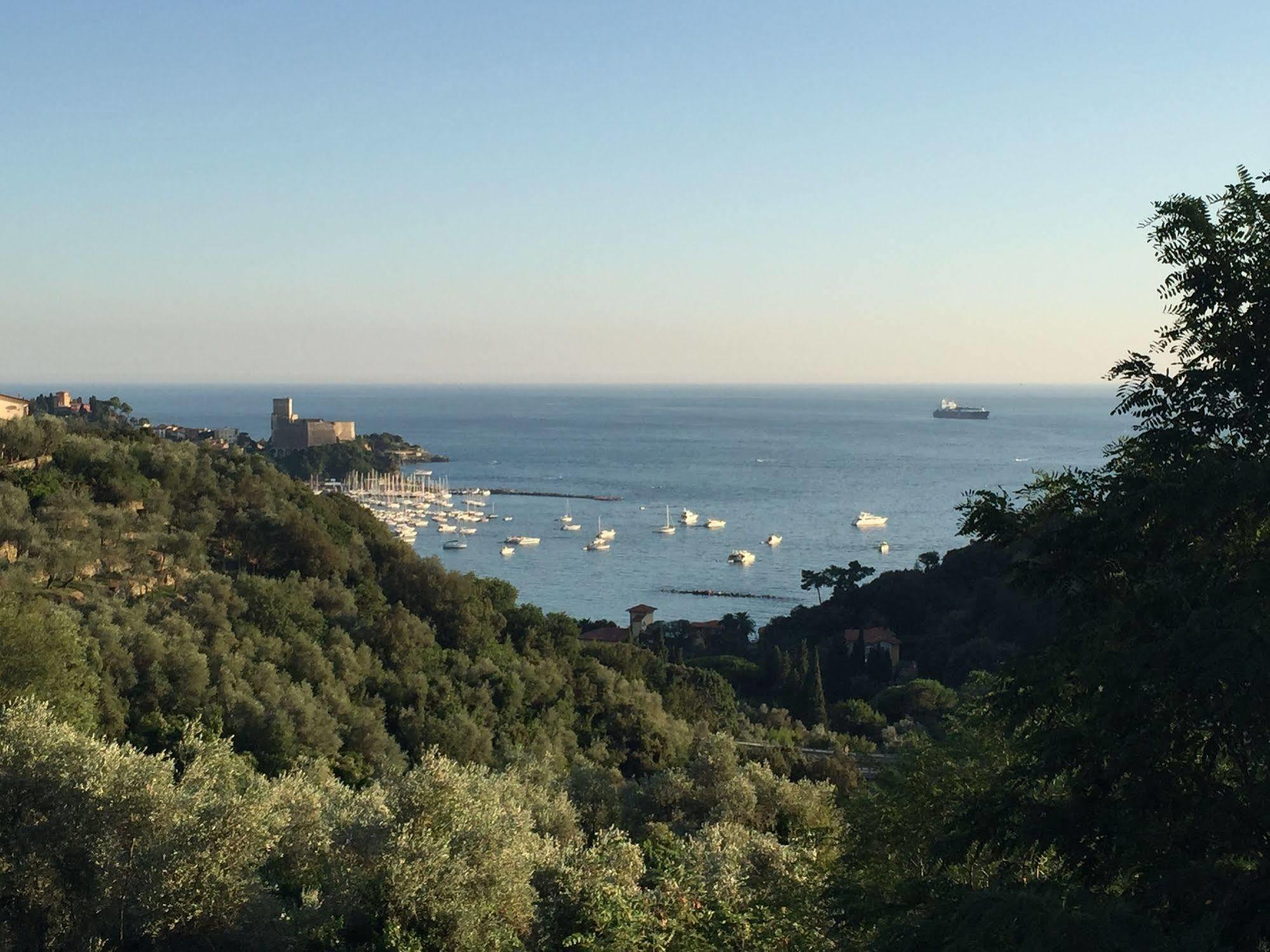 Il Fortino Monte Marcello Luaran gambar